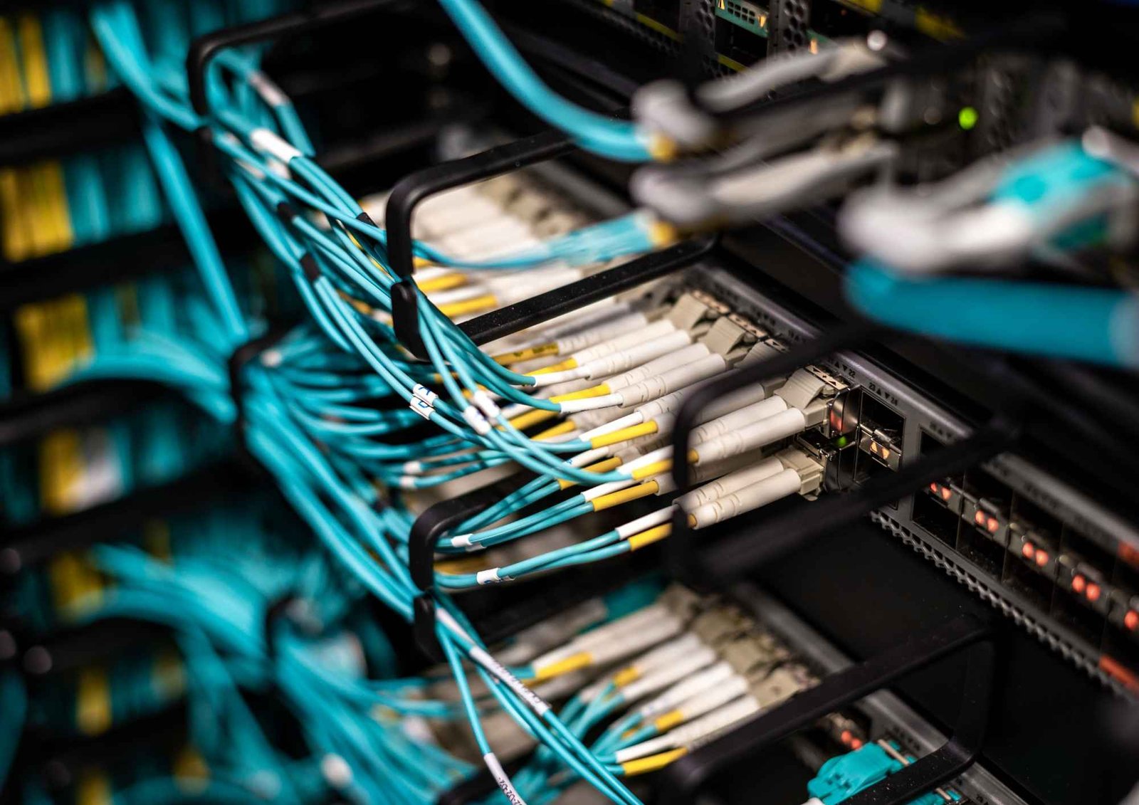 Cables & Trunking