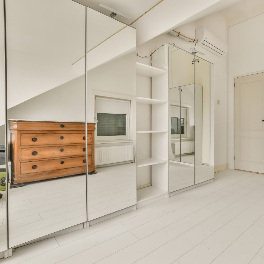 Kitchen & wardrobes
