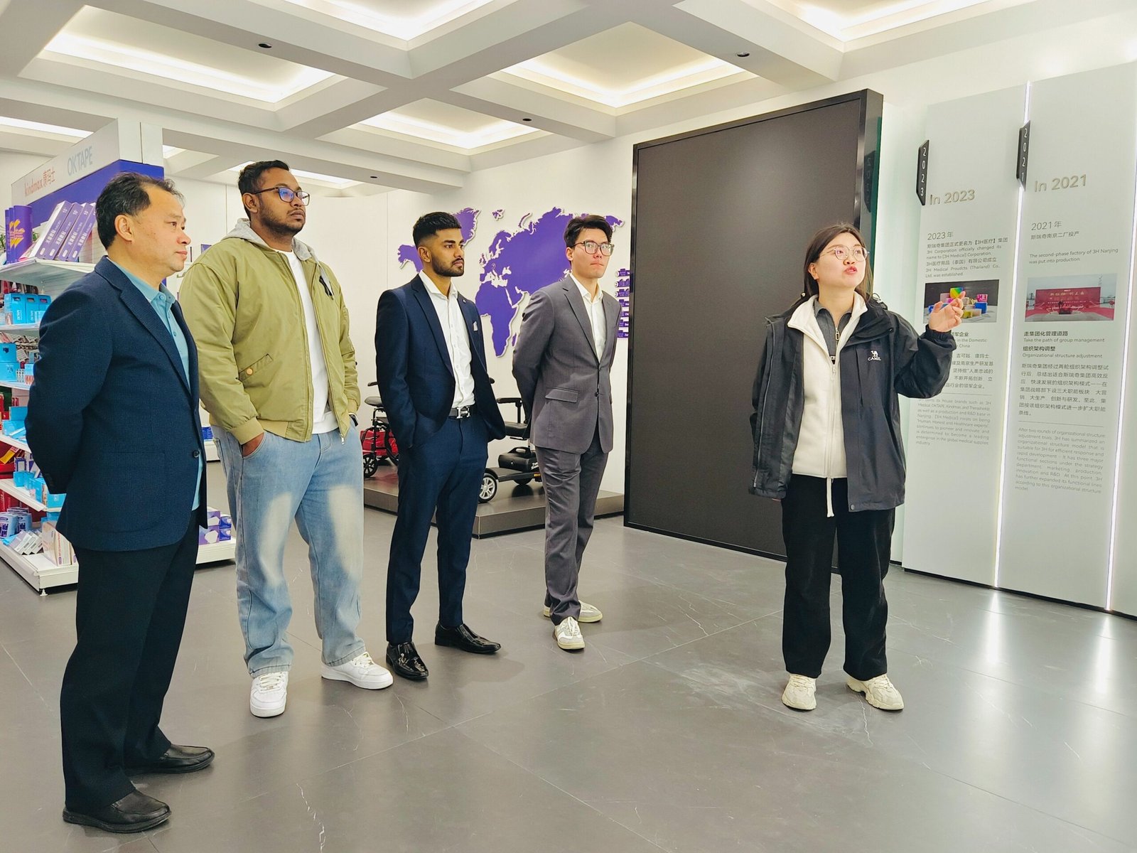 JEES Global representative conducting a professional factory inspection for construction materials in Foshan, China.