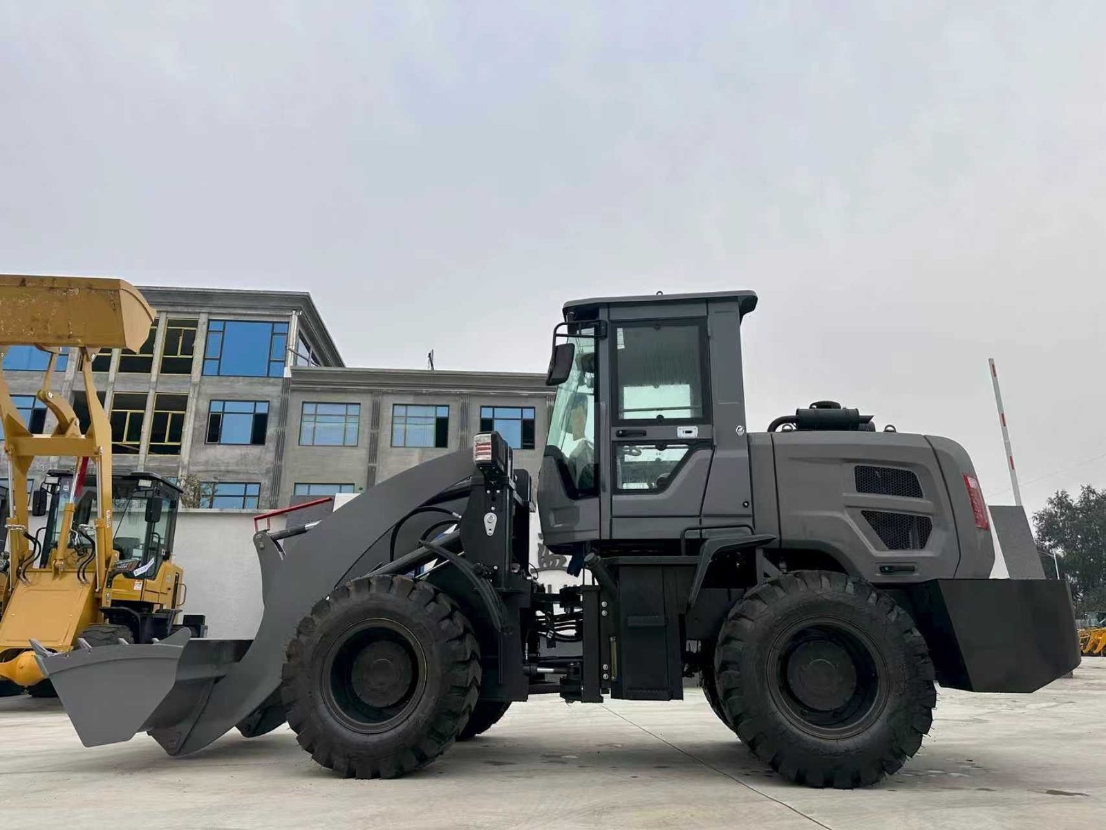 60-240 m3/h stationary and mobile batching plant solutions. Best for project concrete supply. Sourced with verified components and warranty path by JEES Global. charset=Unicode