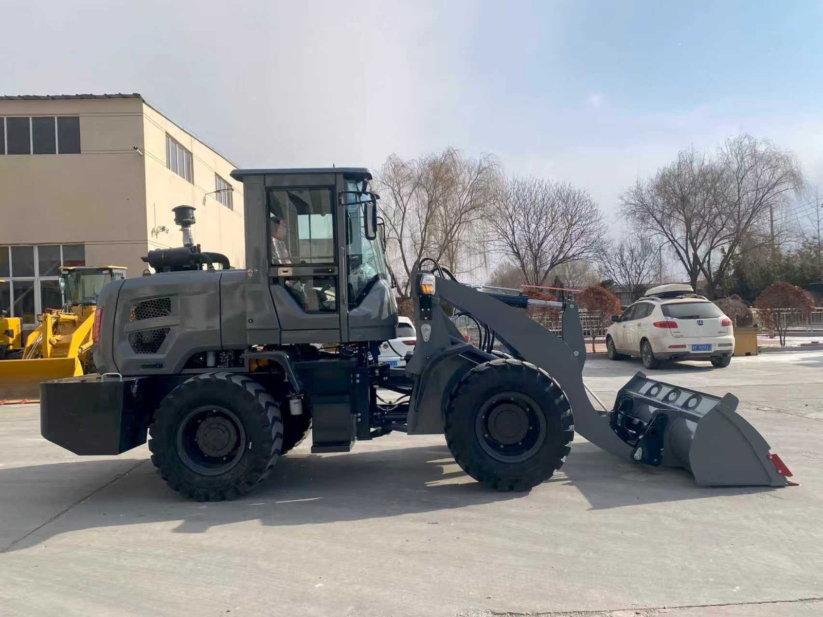 8-14 m3 truck mixers, line pumps, stationary pumps and 38-62 m boom pumps. Best for concrete delivery on site. Engine and pump specifications locked in the PO by JEES Global.